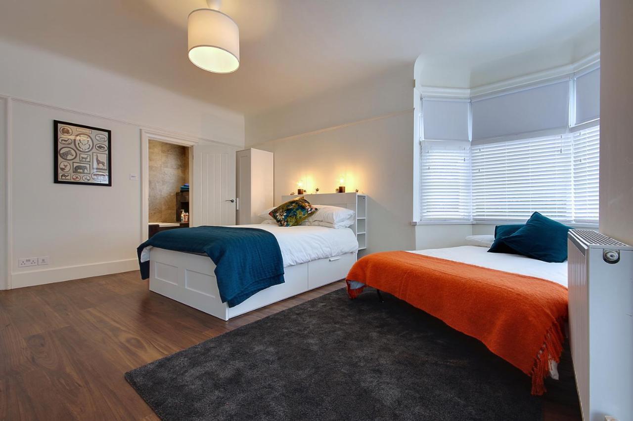 Large En-Suite By The Beach Борнмут Экстерьер фото