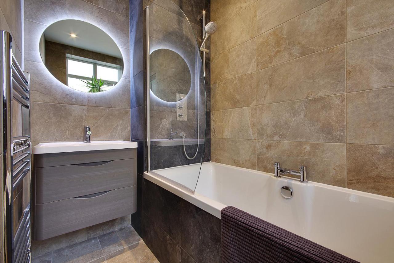 Large En-Suite By The Beach Борнмут Экстерьер фото